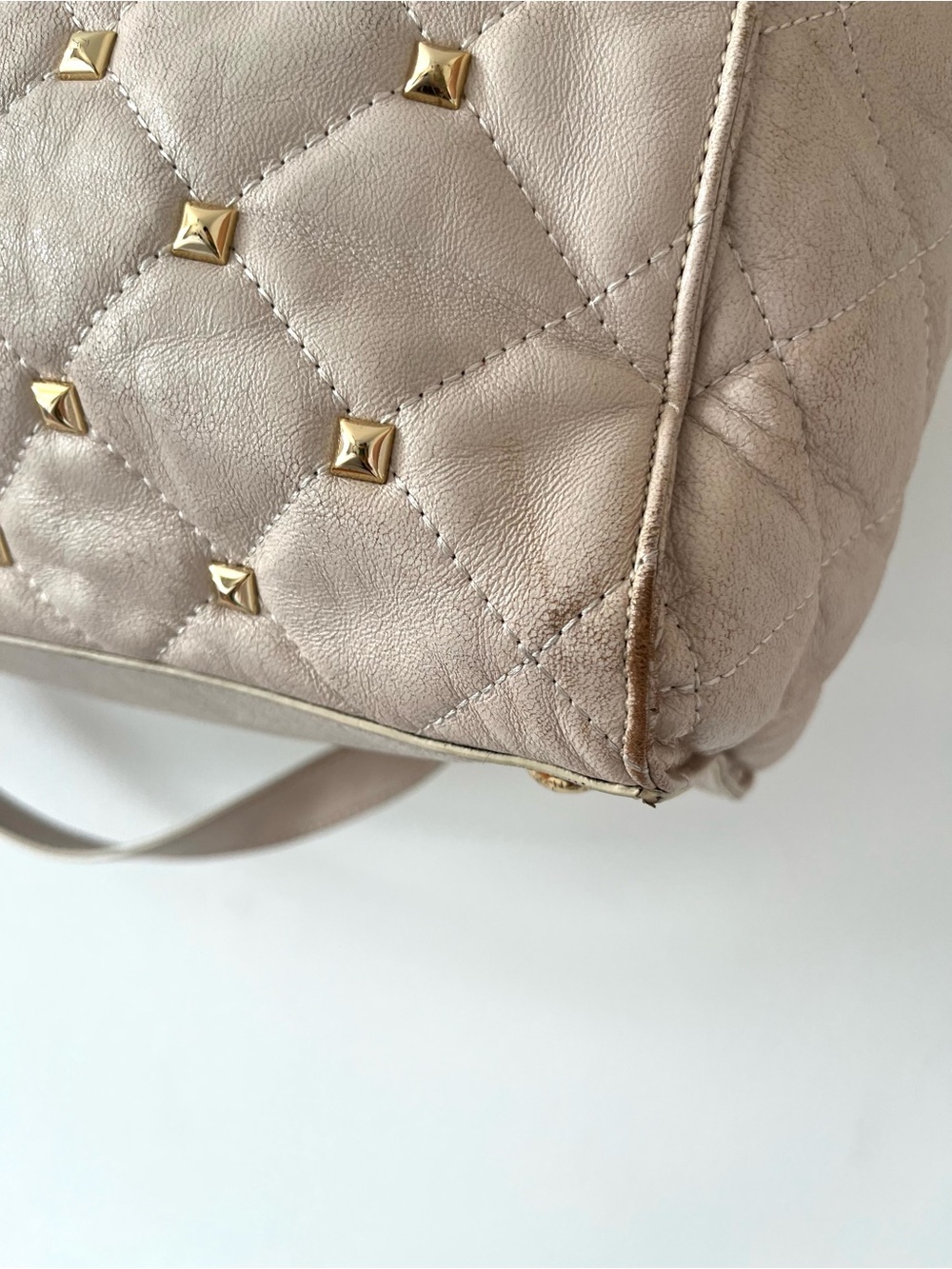Michael Kors Hamilton Quilted Cream Leather Satchel with Gold Studs - Picture 11 of 16
